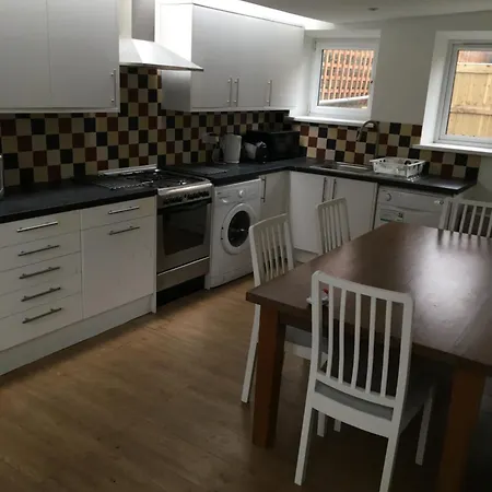 Spacious Duplex Flat London Exterior photo
